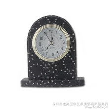 轻盈的钟摆声 台钟的艺术与时光收藏
